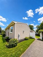 40 Partridge Dr, Springfield, MA 01119