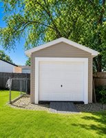 40 Partridge Dr, Springfield, MA 01119