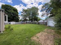 40 Partridge Dr, Springfield, MA 01119