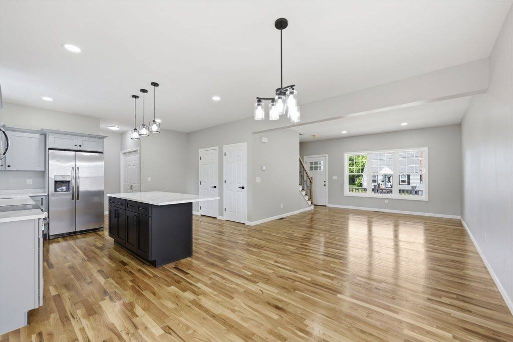 30 Goldenrod, Springfield, MA 01109