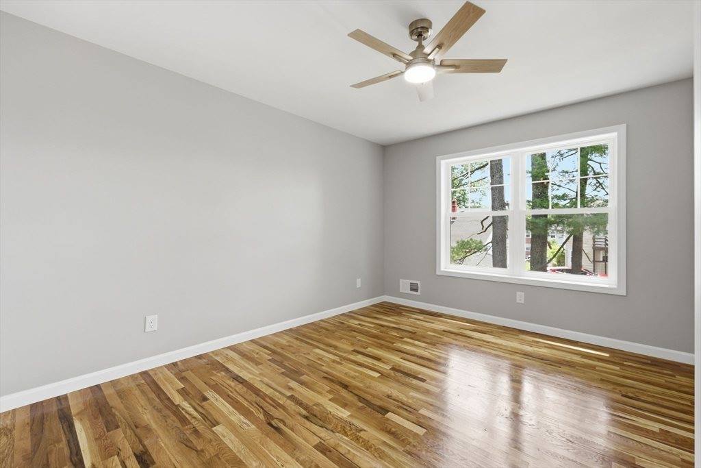 30 Goldenrod, Springfield, MA 01109