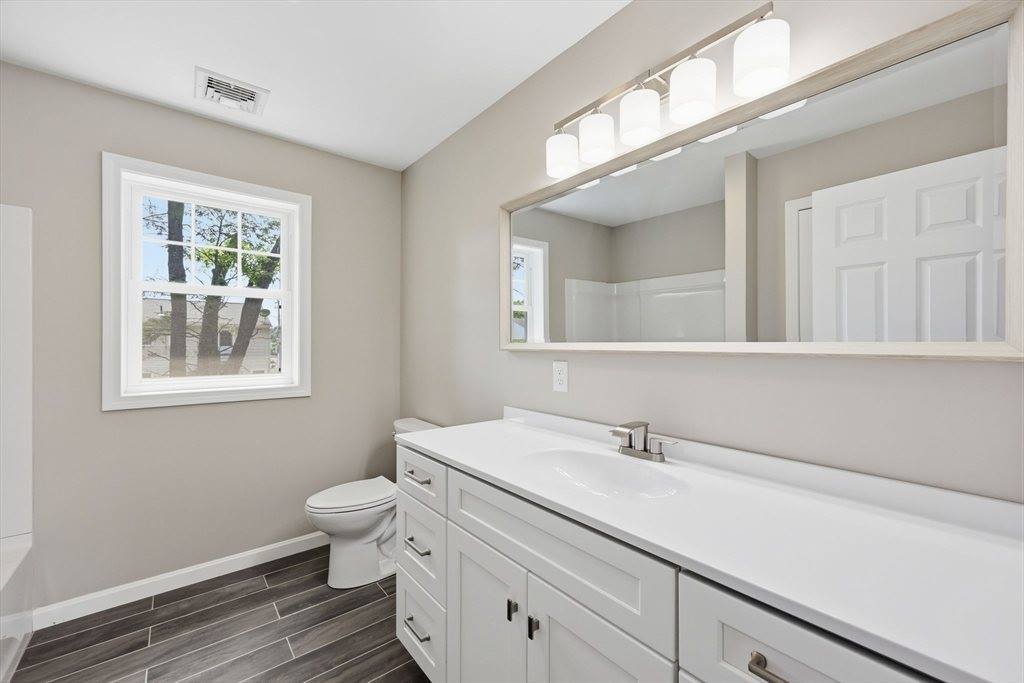 30 Goldenrod, Springfield, MA 01109