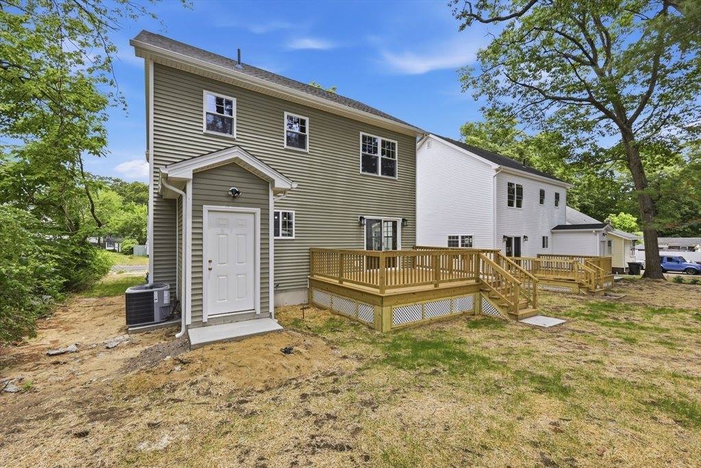 30 Goldenrod, Springfield, MA 01109