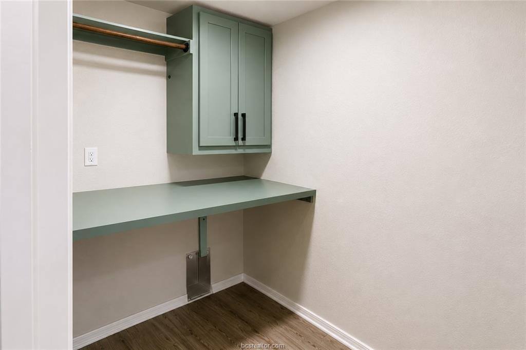 5923 Eldora Drive, College Station, TX 77845