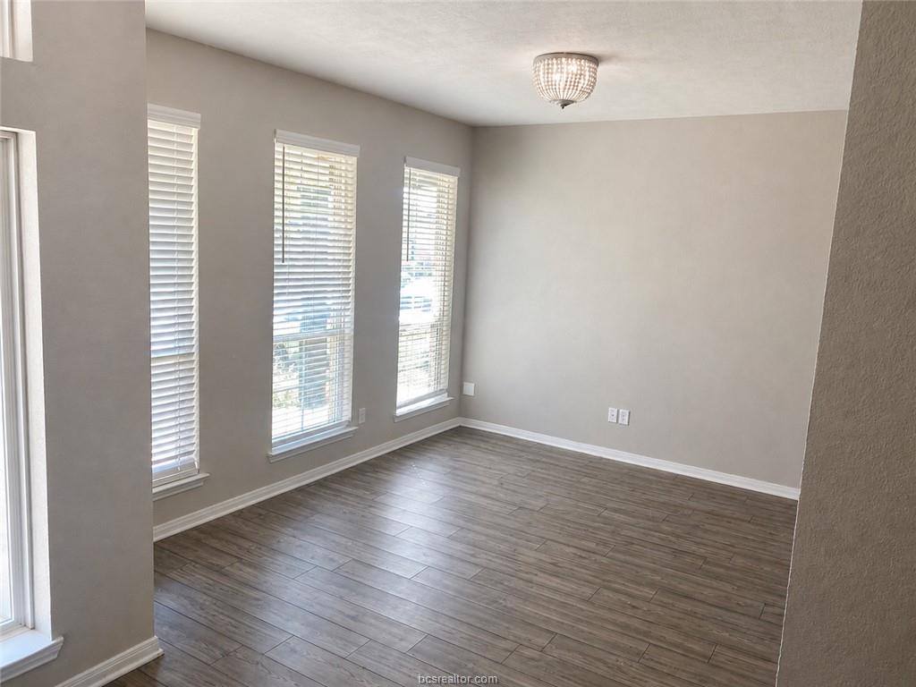 5923 Eldora Drive, College Station, TX 77845