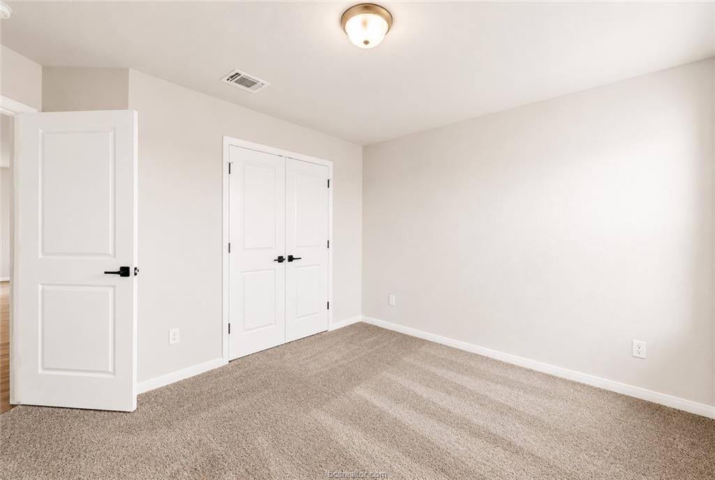 5923 Eldora Drive, College Station, TX 77845