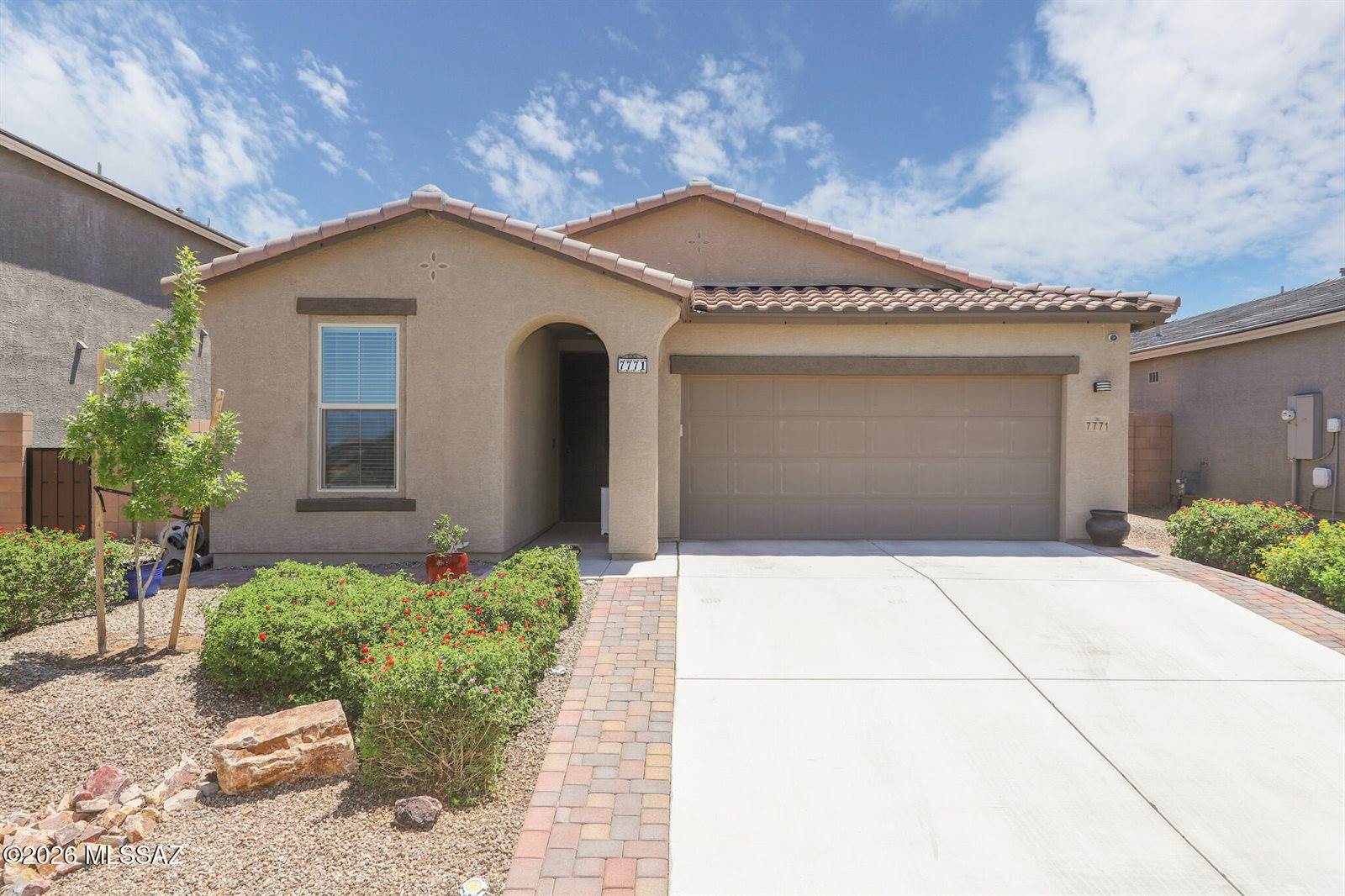 7771 South Wolf Creek Drive, Tucson, AZ 85757