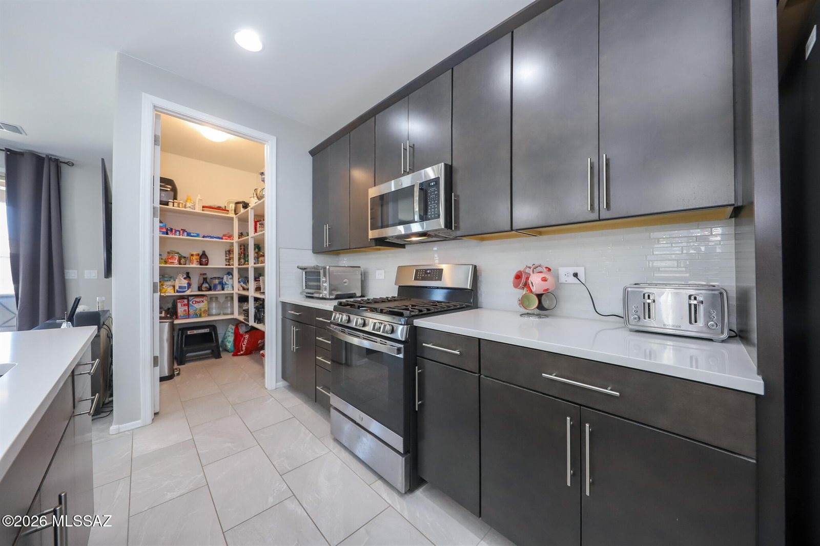 7771 South Wolf Creek Drive, Tucson, AZ 85757