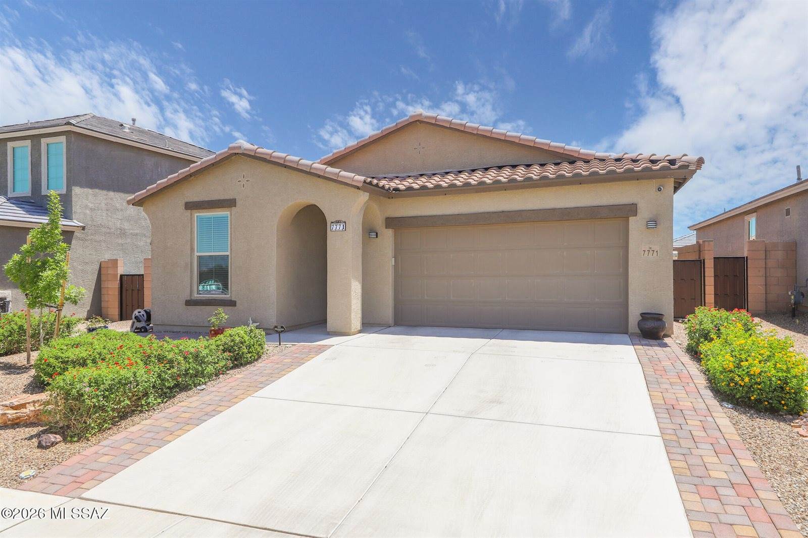 7771 South Wolf Creek Drive, Tucson, AZ 85757