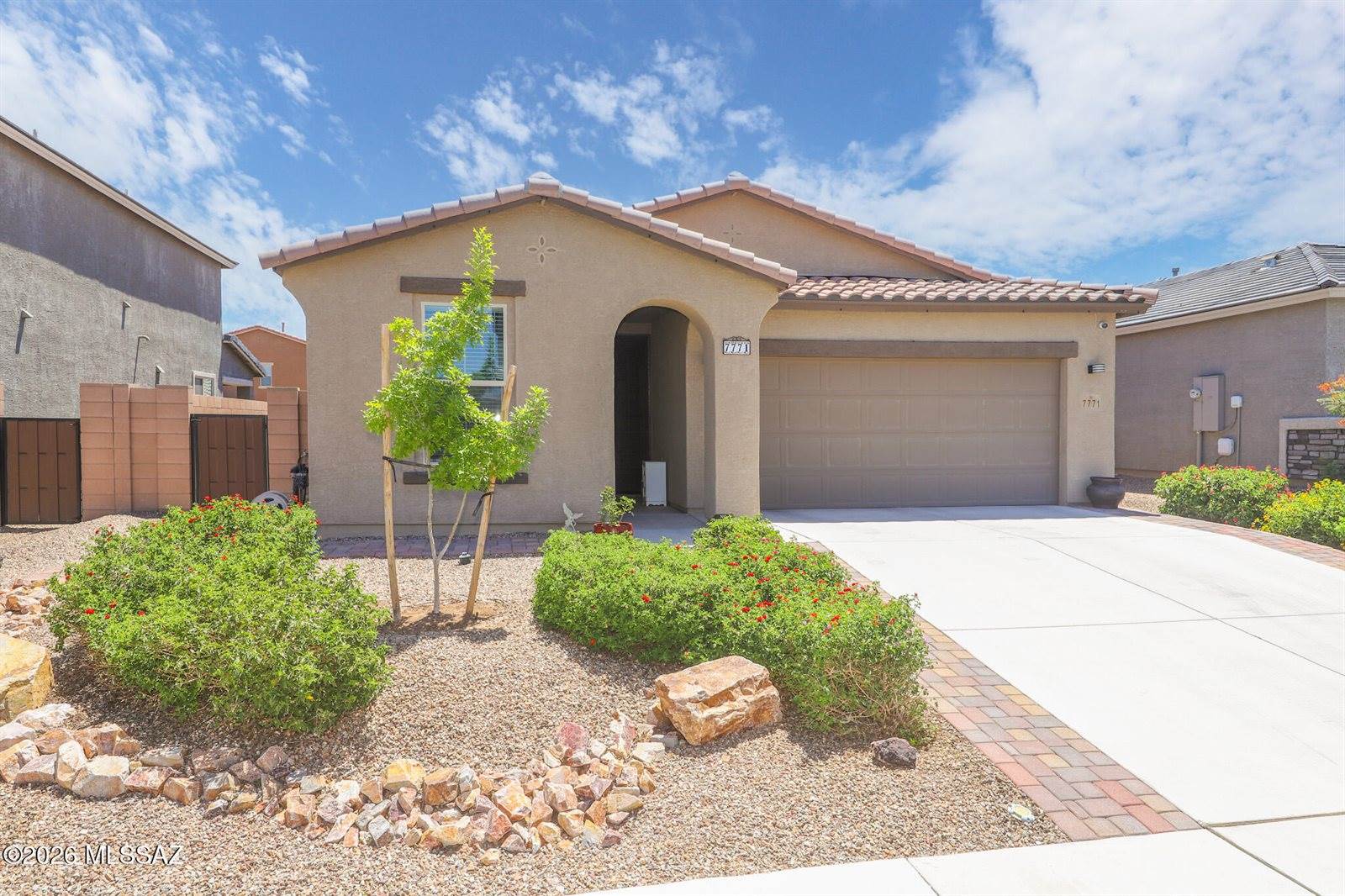 7771 South Wolf Creek Drive, Tucson, AZ 85757