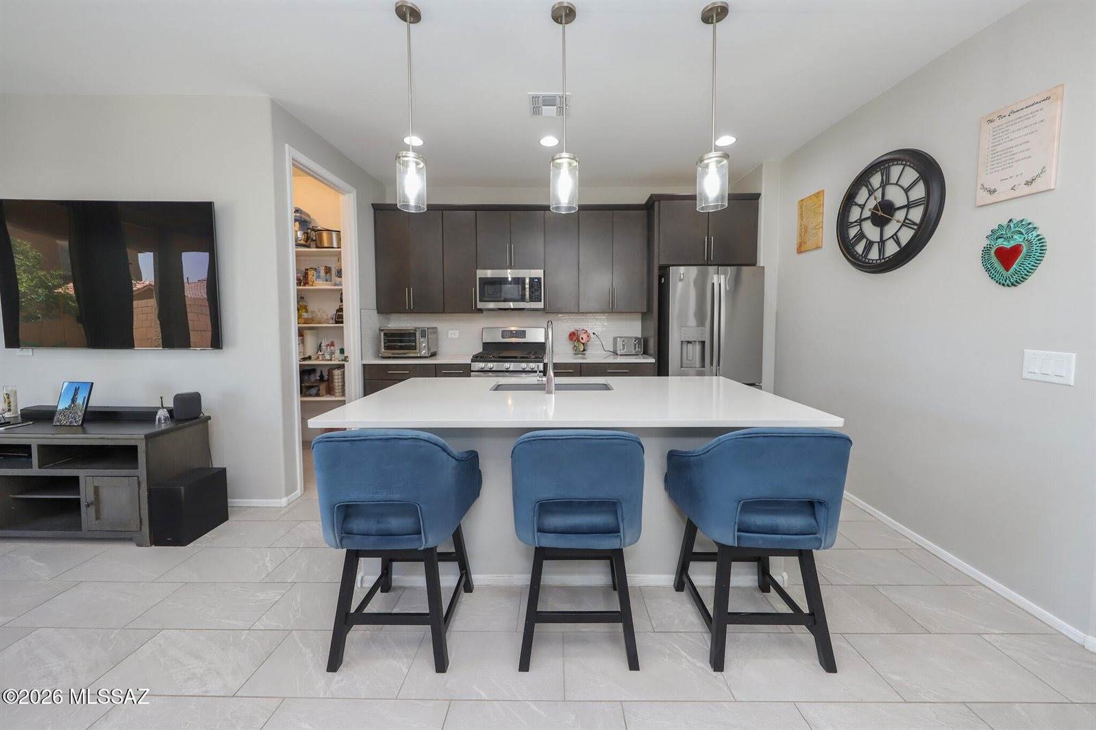 7771 South Wolf Creek Drive, Tucson, AZ 85757