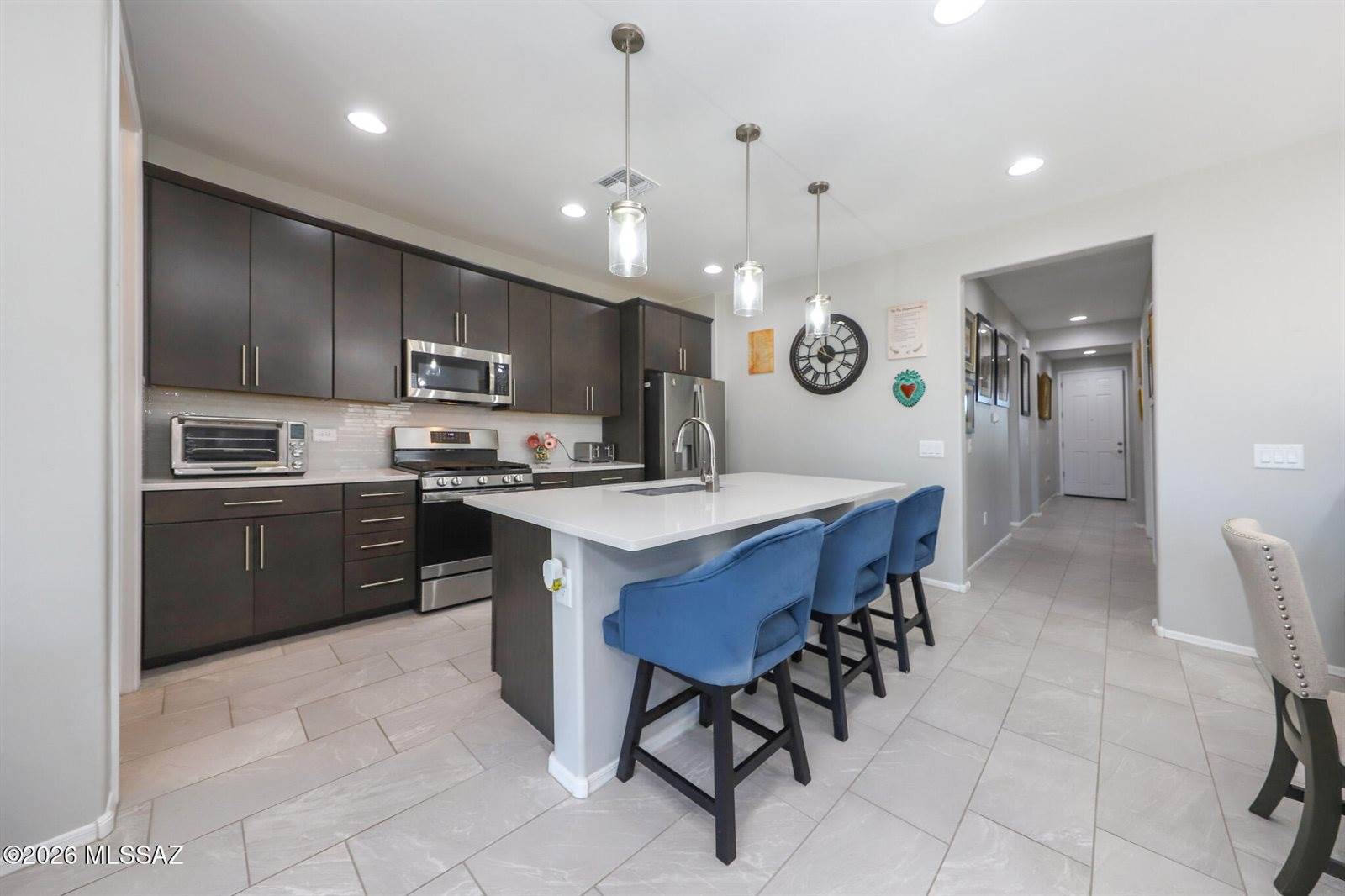 7771 South Wolf Creek Drive, Tucson, AZ 85757