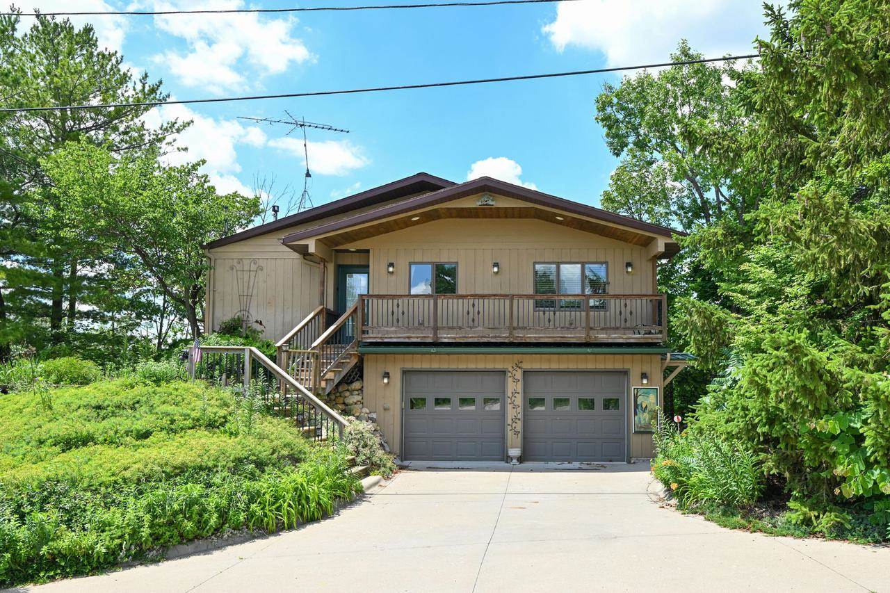 N7693 Ridge ROAD, Whitewater, WI 53190