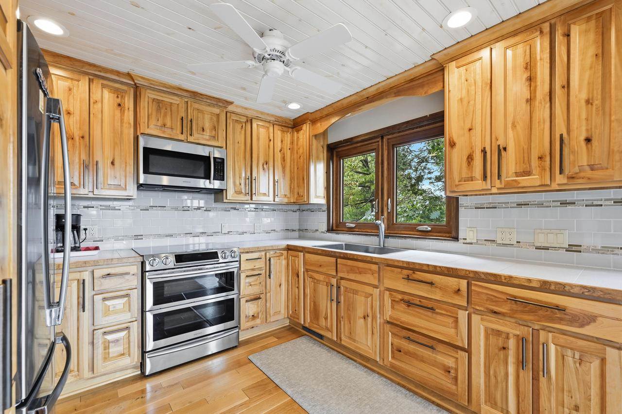 N7693 Ridge ROAD, Whitewater, WI 53190