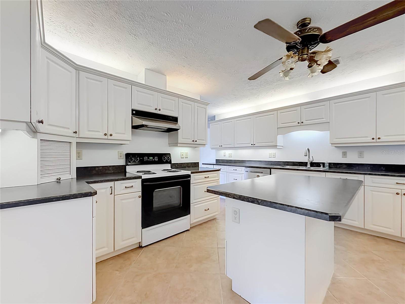 707 NE 46TH Court, Ocala, FL 34470