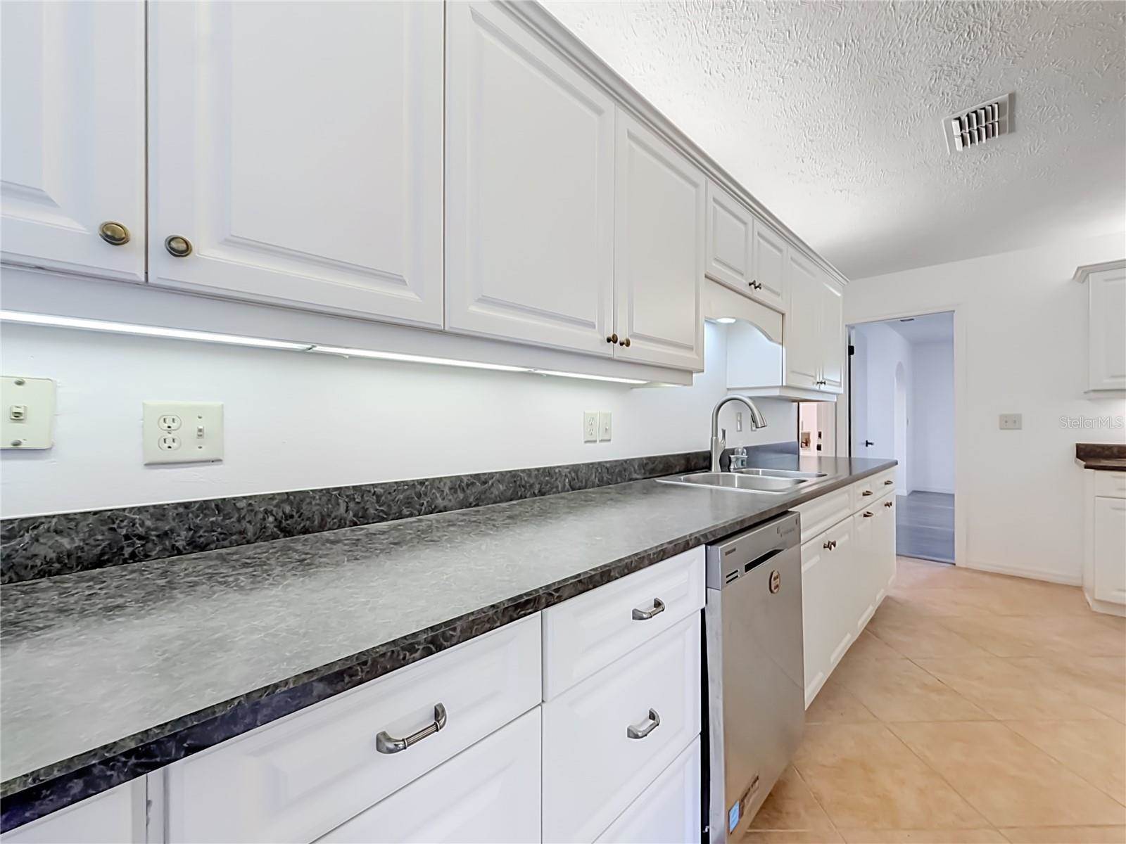 707 NE 46TH Court, Ocala, FL 34470