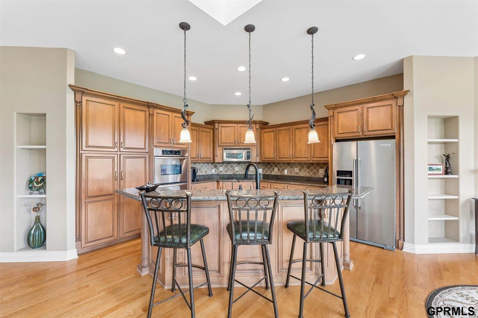 18540 Shadow Ridge Drive, Omaha, NE 68130