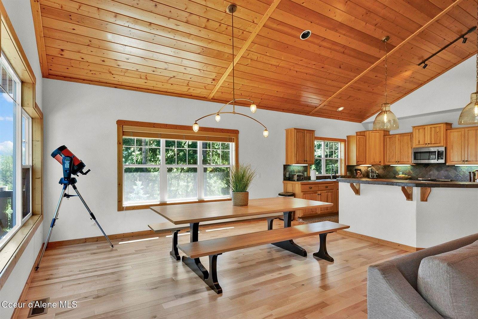 316 Brisboys Rd, Sagle, ID 83860