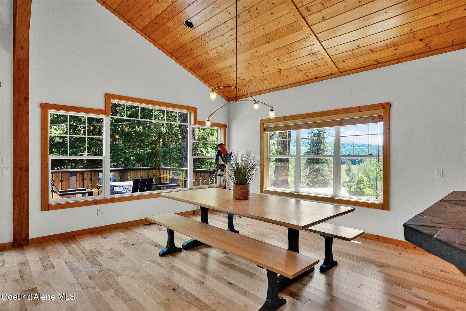 316 Brisboys Rd, Sagle, ID 83860