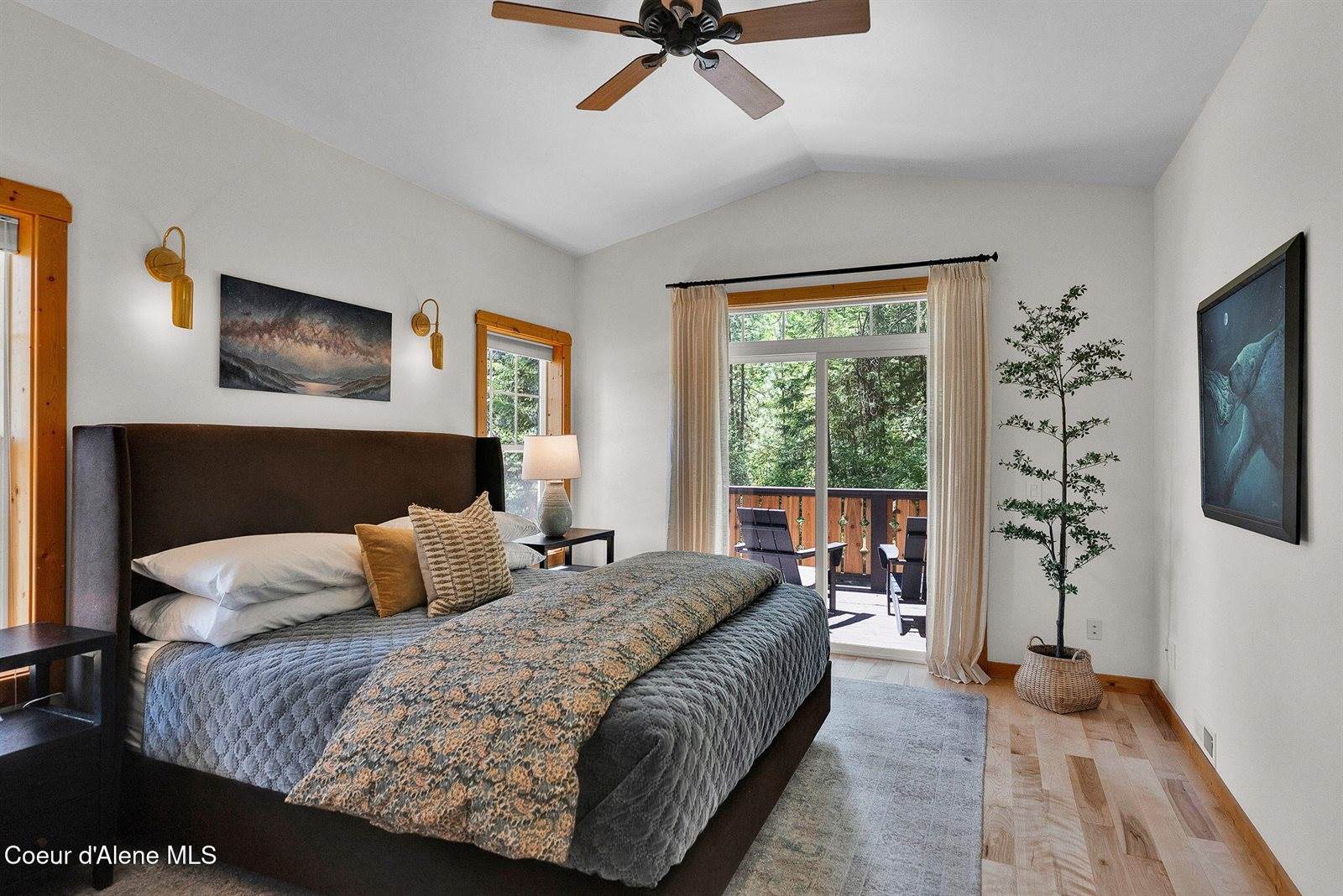316 Brisboys Rd, Sagle, ID 83860