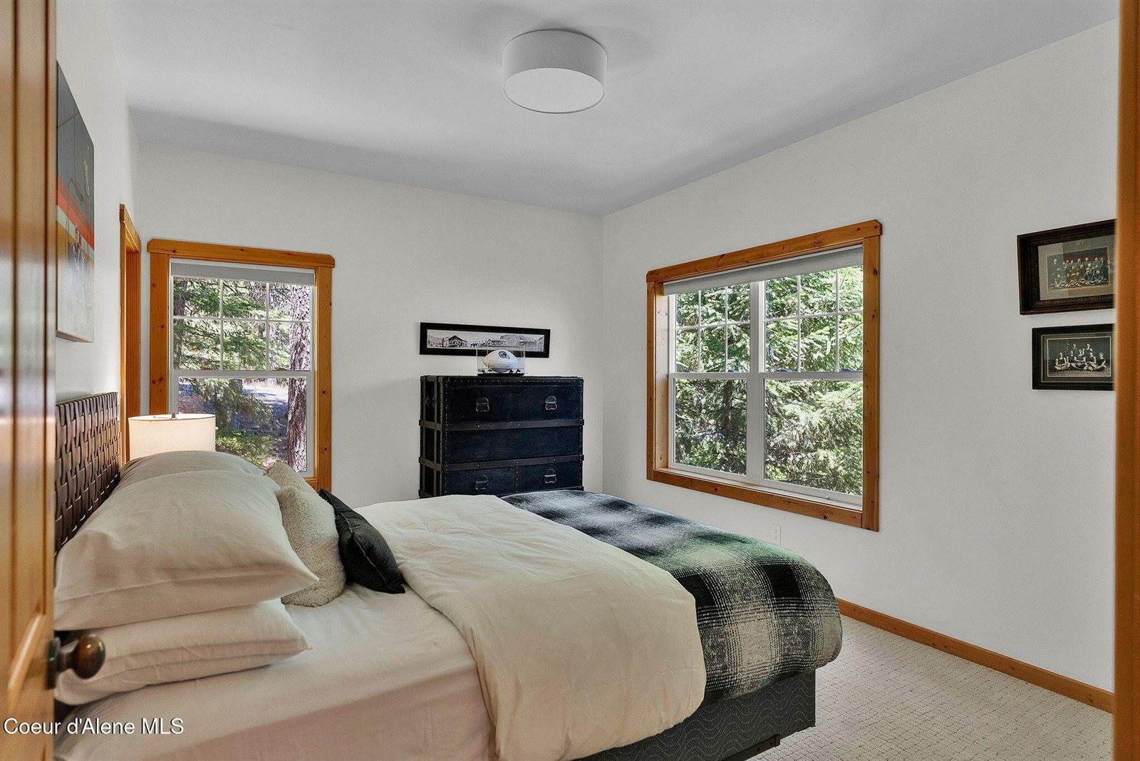316 Brisboys Rd, Sagle, ID 83860
