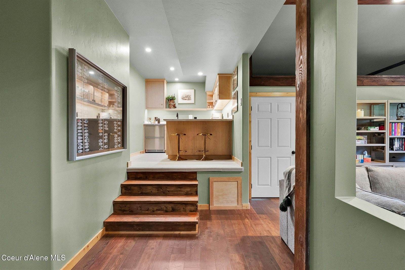 316 Brisboys Rd, Sagle, ID 83860