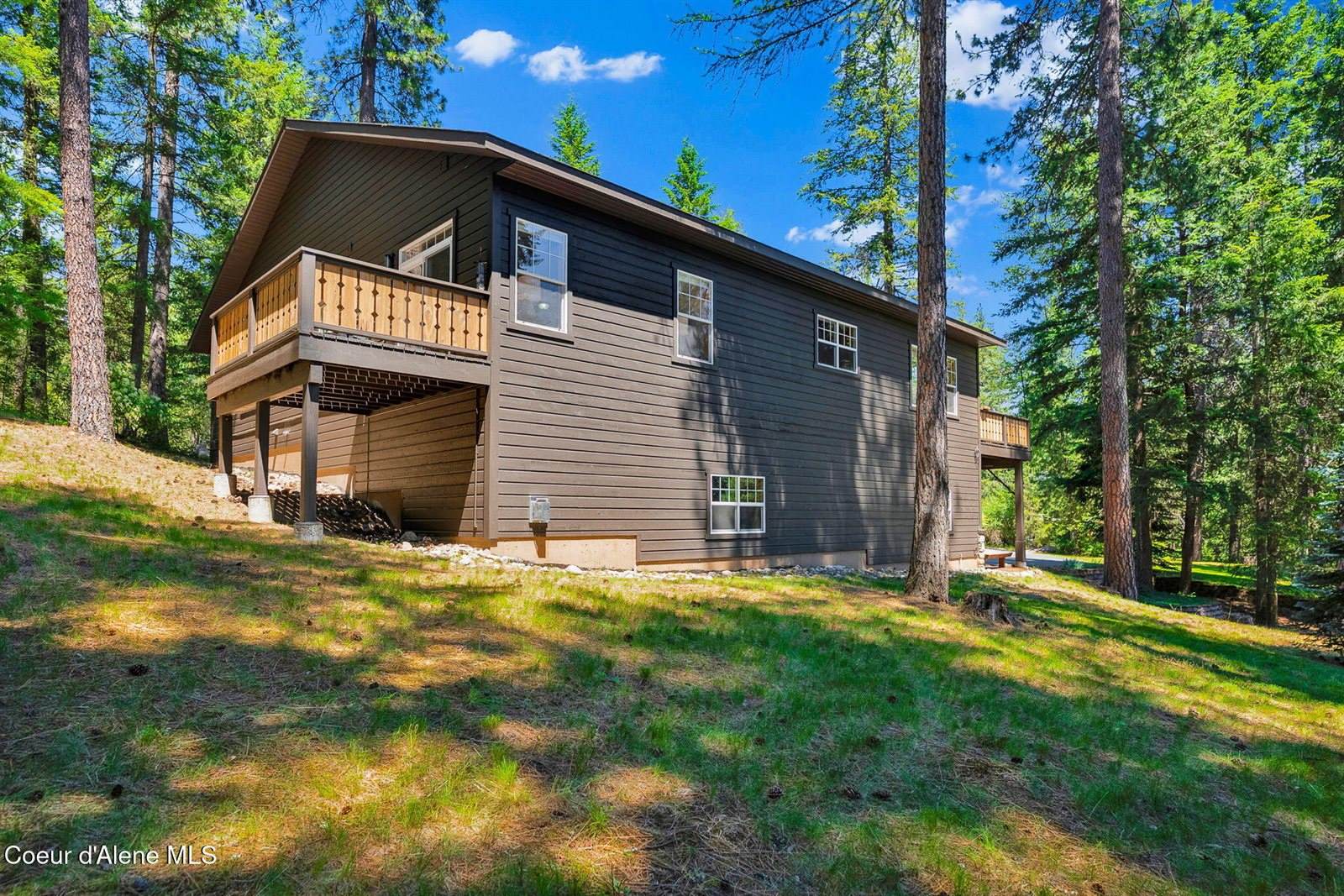 316 Brisboys Rd, Sagle, ID 83860