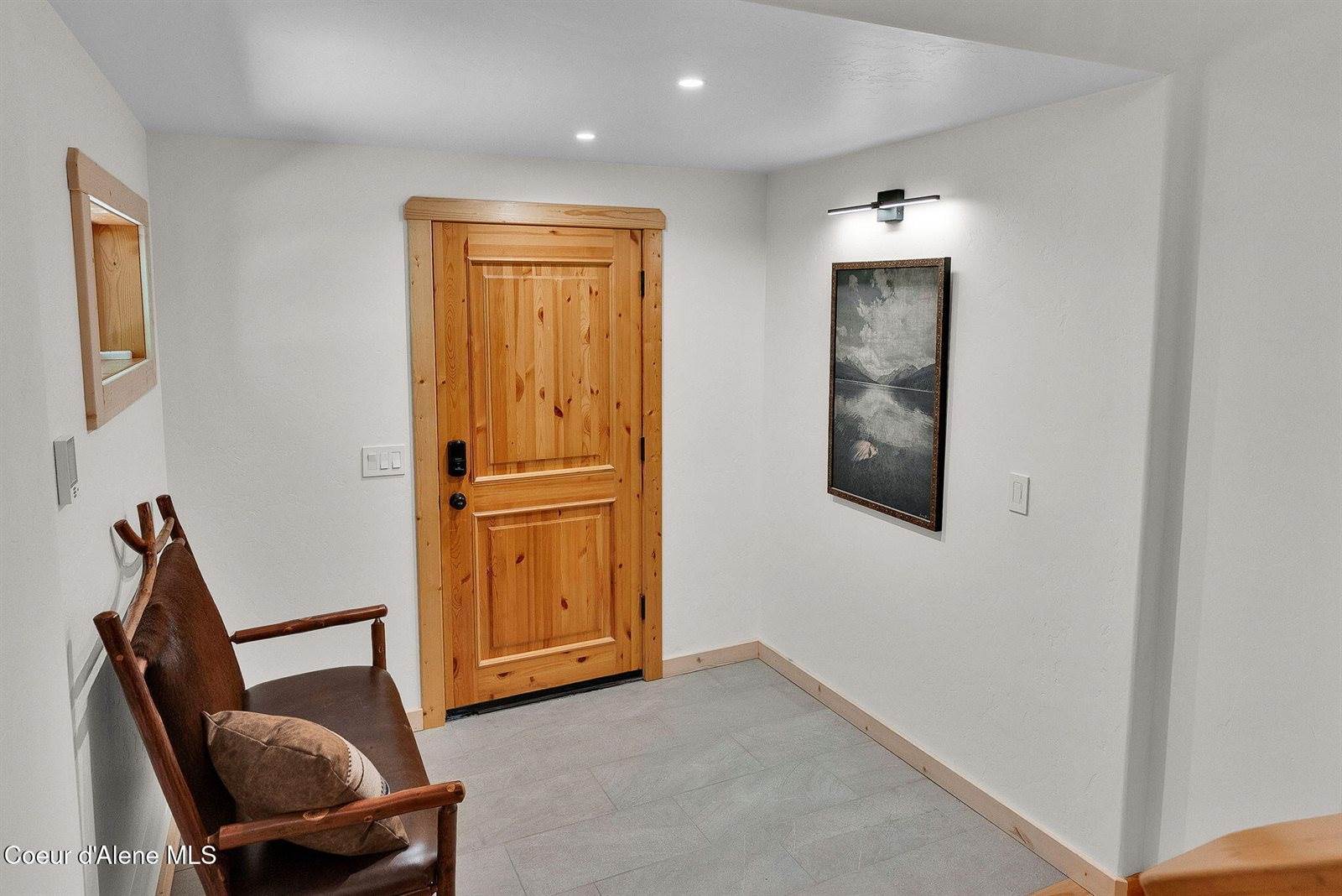 316 Brisboys Rd, Sagle, ID 83860