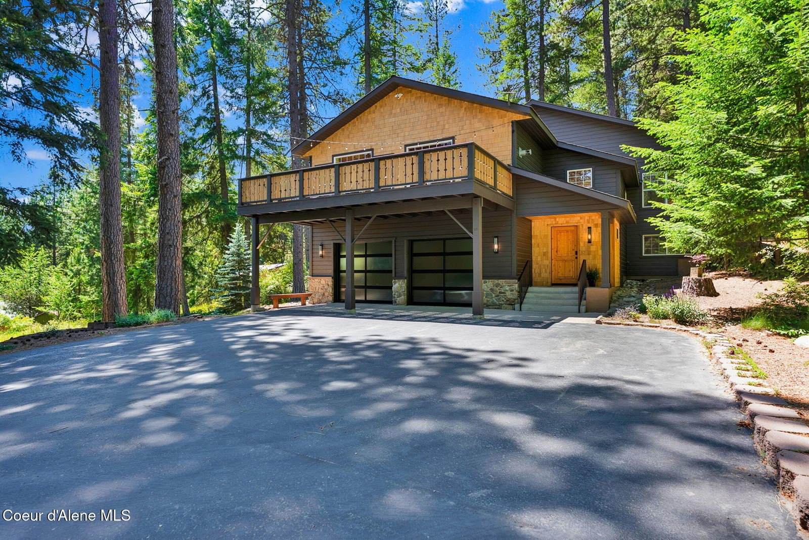 316 Brisboys Rd, Sagle, ID 83860