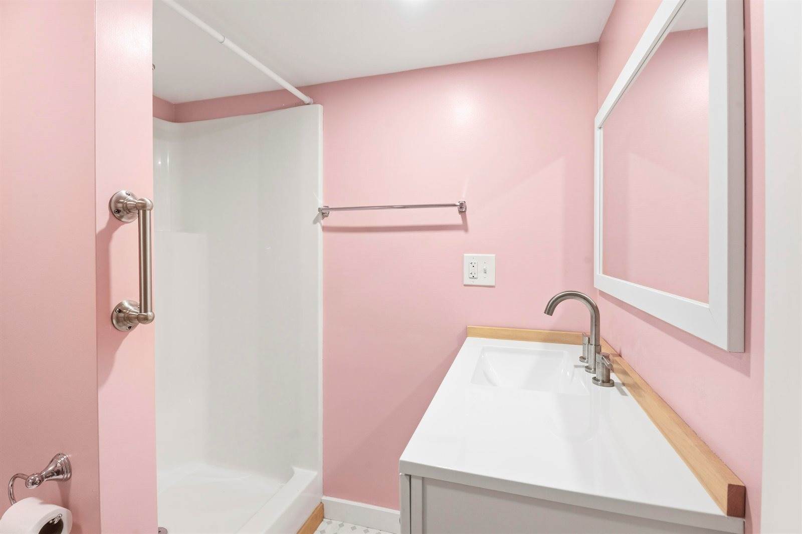 75 Marsh Road, Belfast, ME 04915