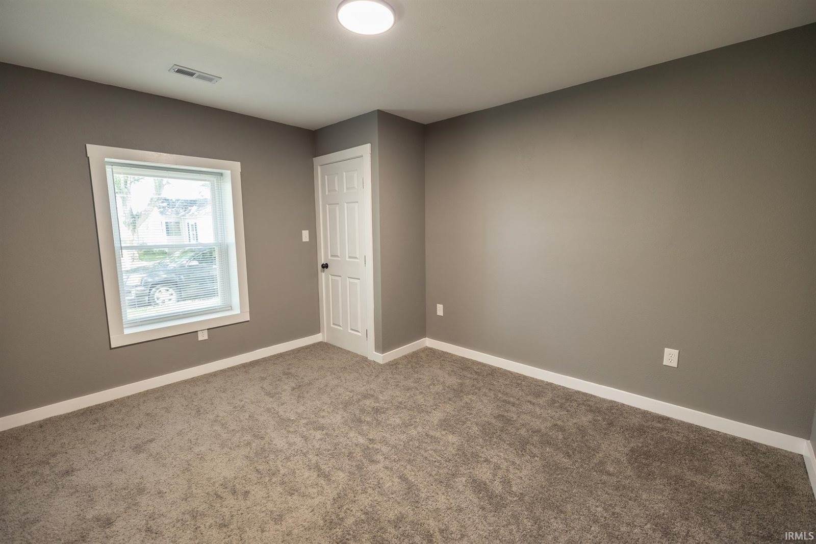 8694 S Vine Street, Straughn, IN 47387