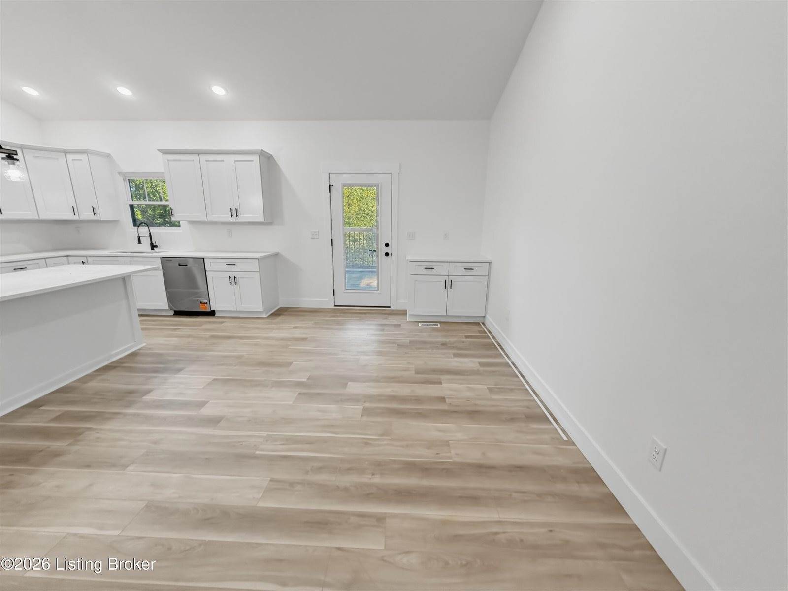 244 Quail Run Rd, Brandenburg, KY 40108