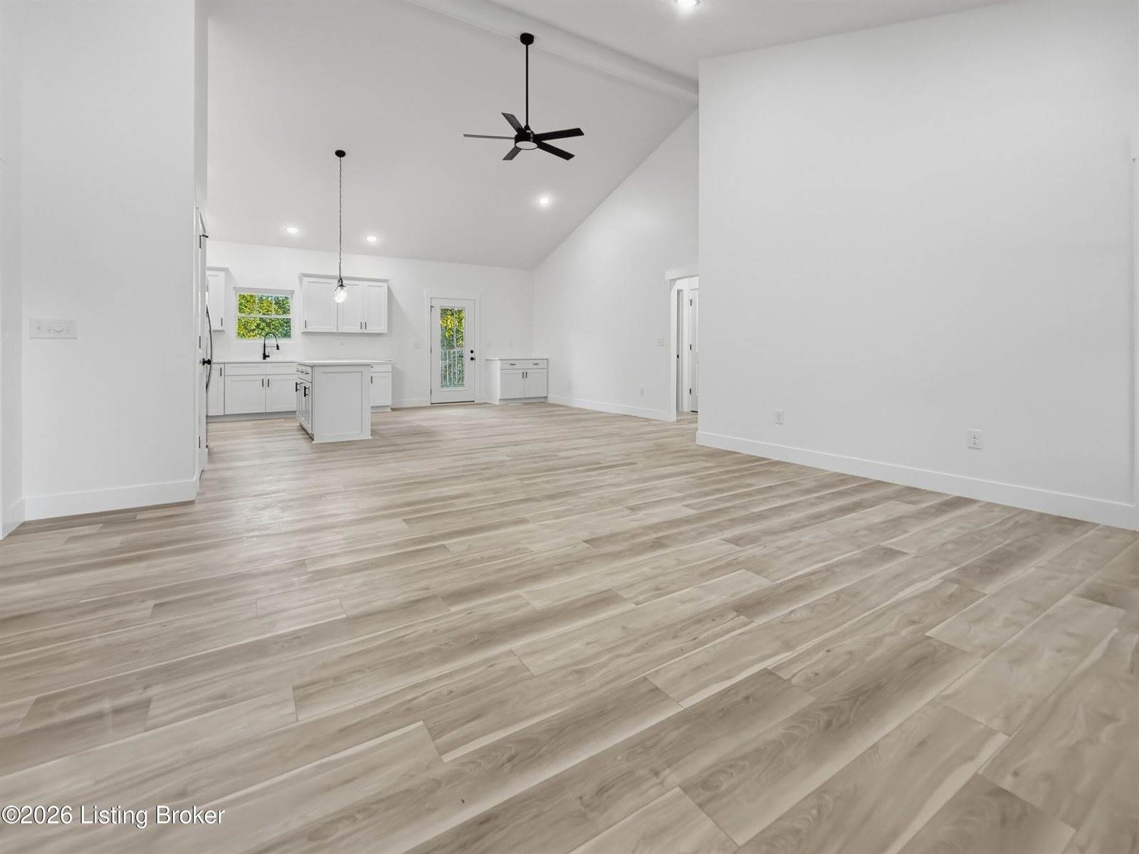 244 Quail Run Rd, Brandenburg, KY 40108