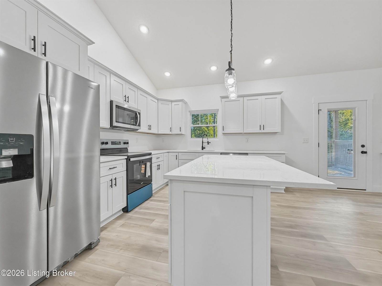 244 Quail Run Rd, Brandenburg, KY 40108