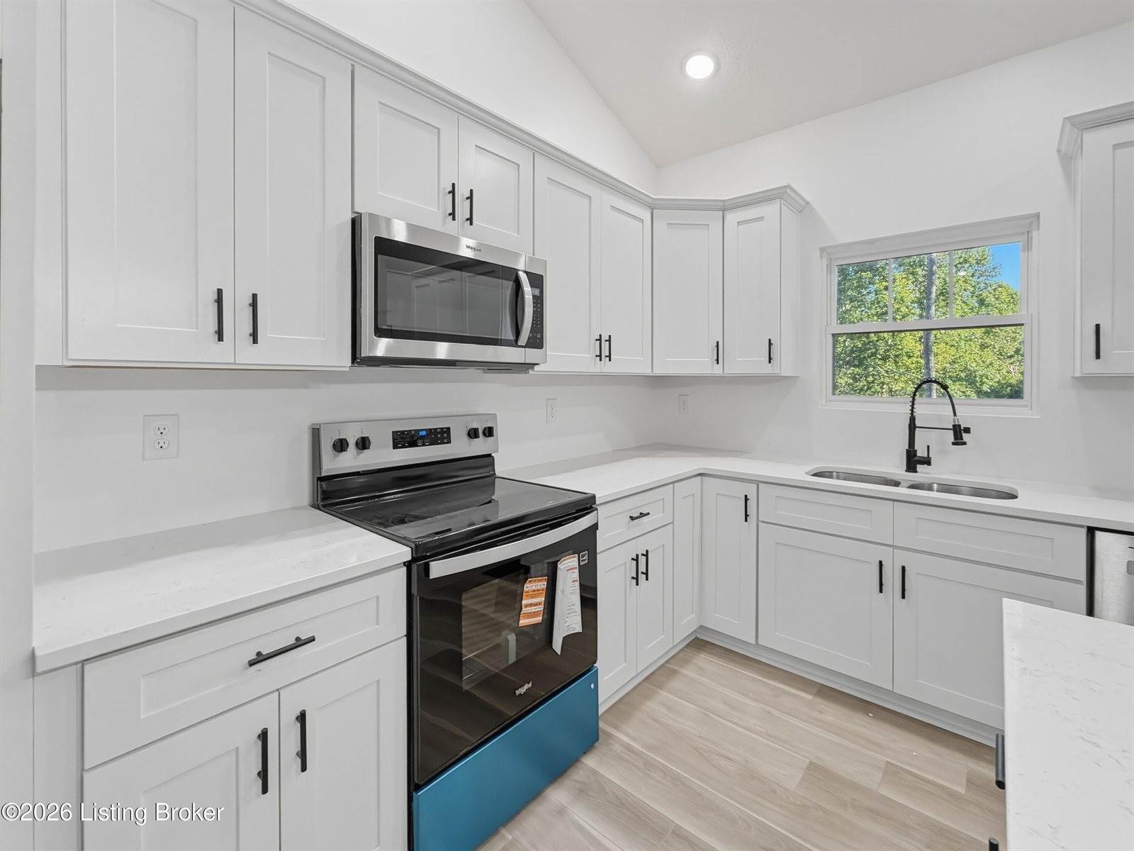 244 Quail Run Rd, Brandenburg, KY 40108