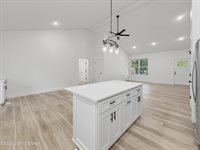 244 Quail Run Rd, Brandenburg, KY 40108