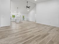 244 Quail Run Rd, Brandenburg, KY 40108