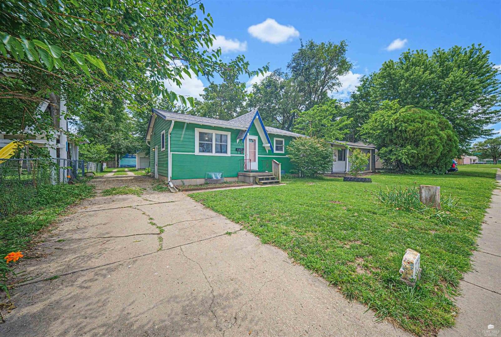 727 West 14th Street, Junction City, KS 66441