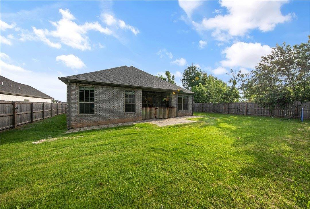 730 Winston Place, Centerton, AR 72719