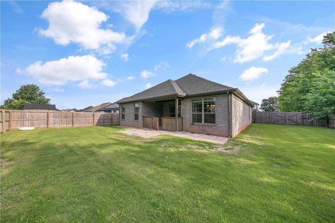 730 Winston Place, Centerton, AR 72719