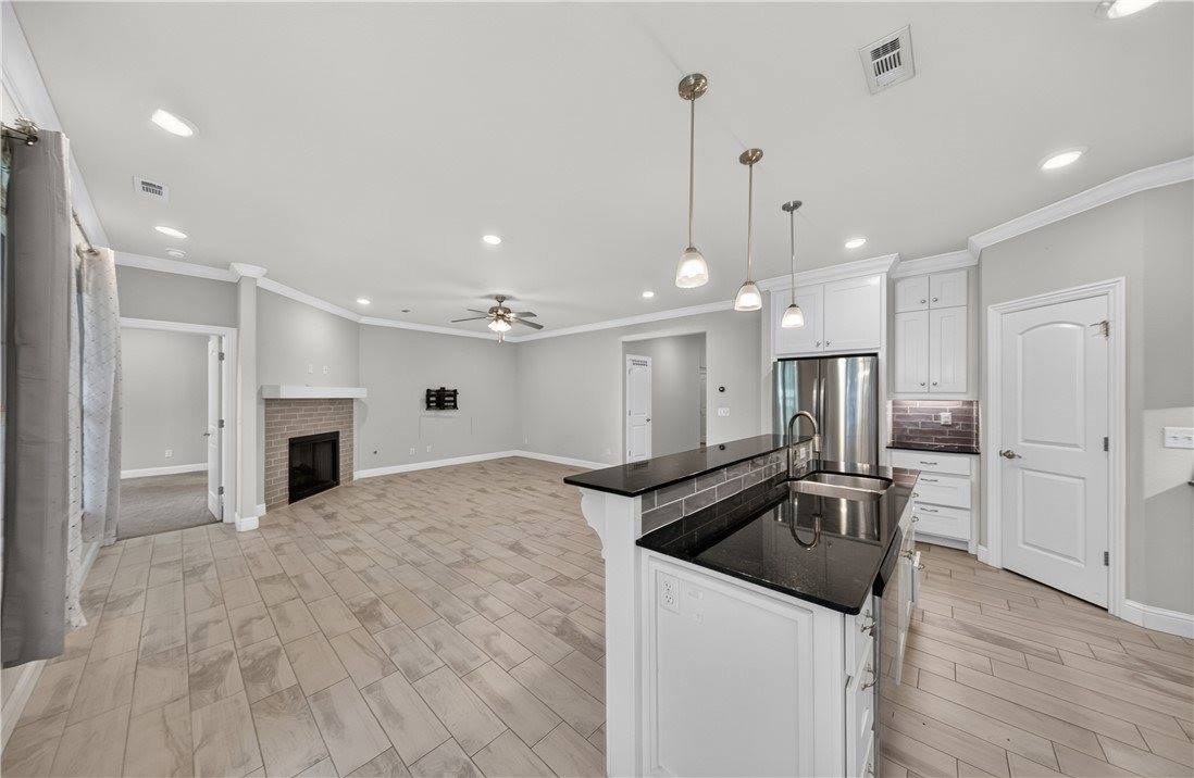 730 Winston Place, Centerton, AR 72719