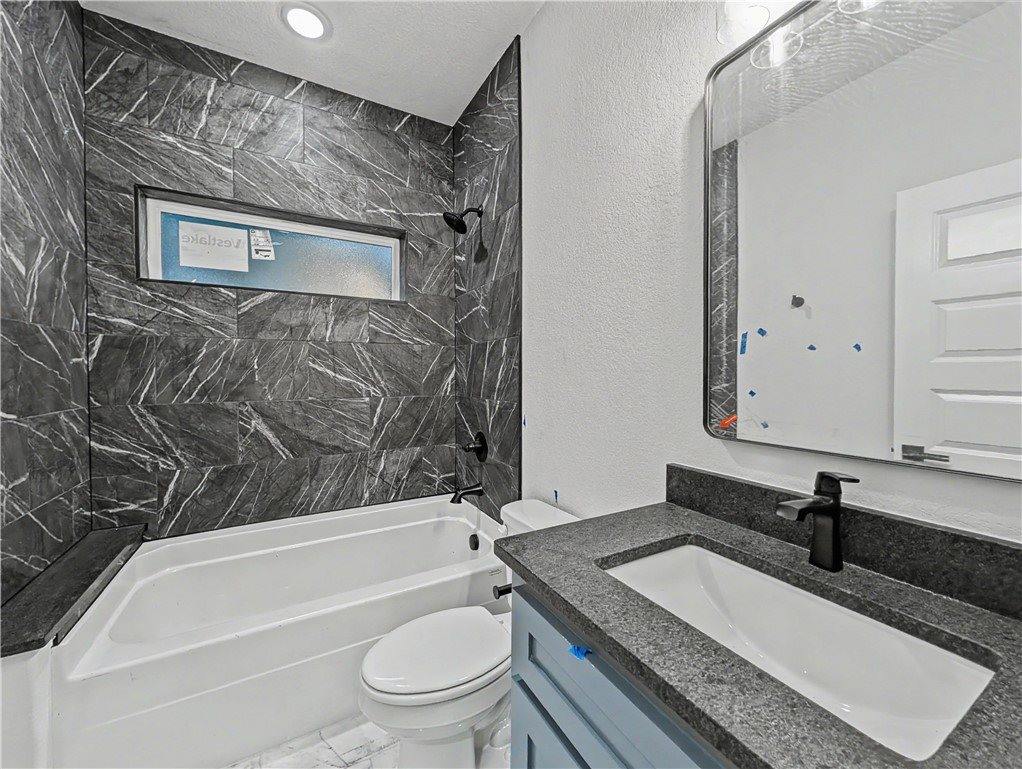 19 Francis Lane, Bella Vista, AR 72715