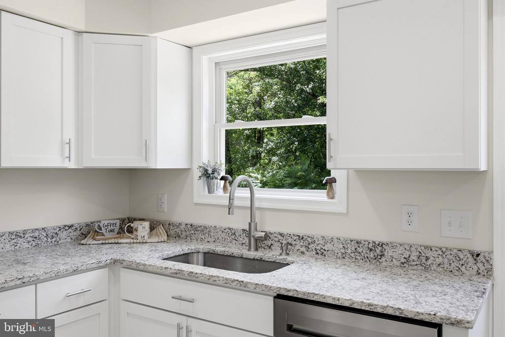 1355 Perry, Winchester, VA 22602
