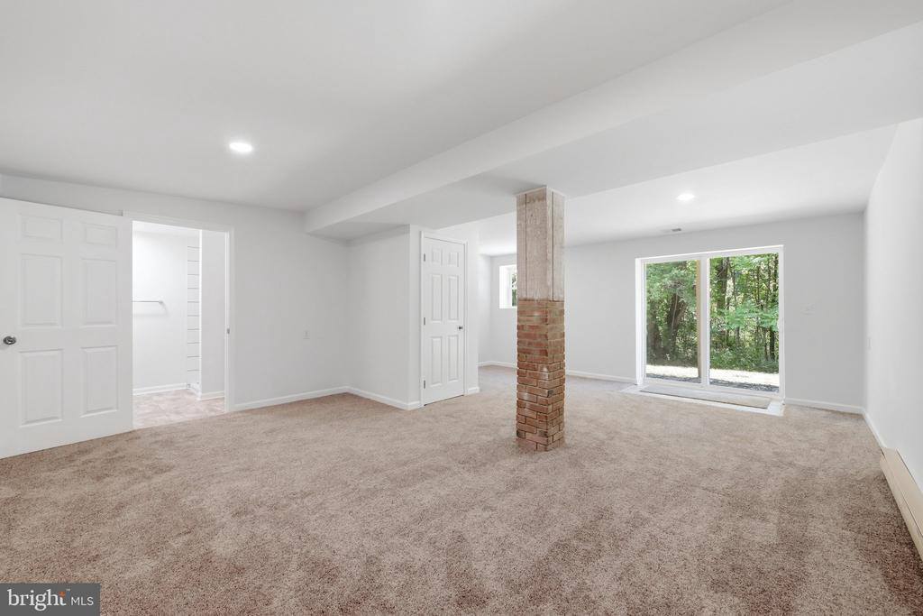 1355 Perry, Winchester, VA 22602