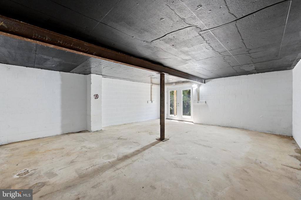 1355 Perry, Winchester, VA 22602