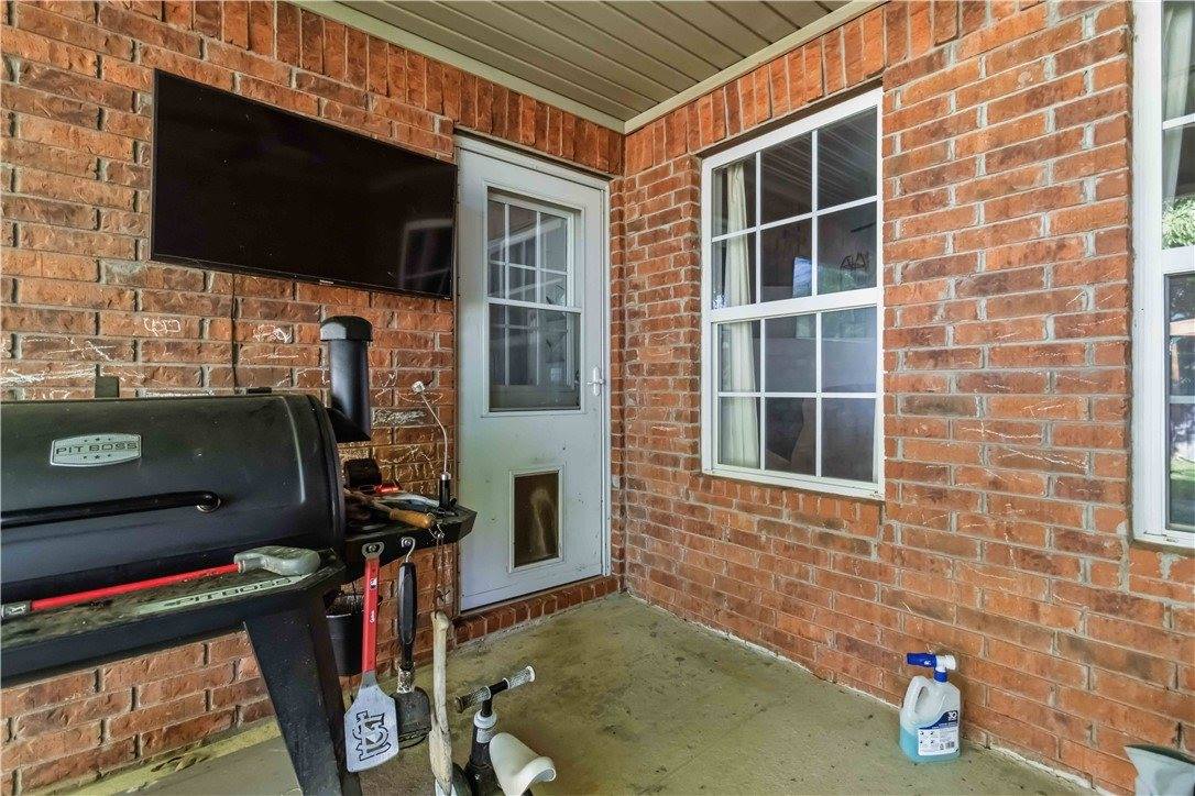 108 Oakley Street, Pea Ridge, AR 72751