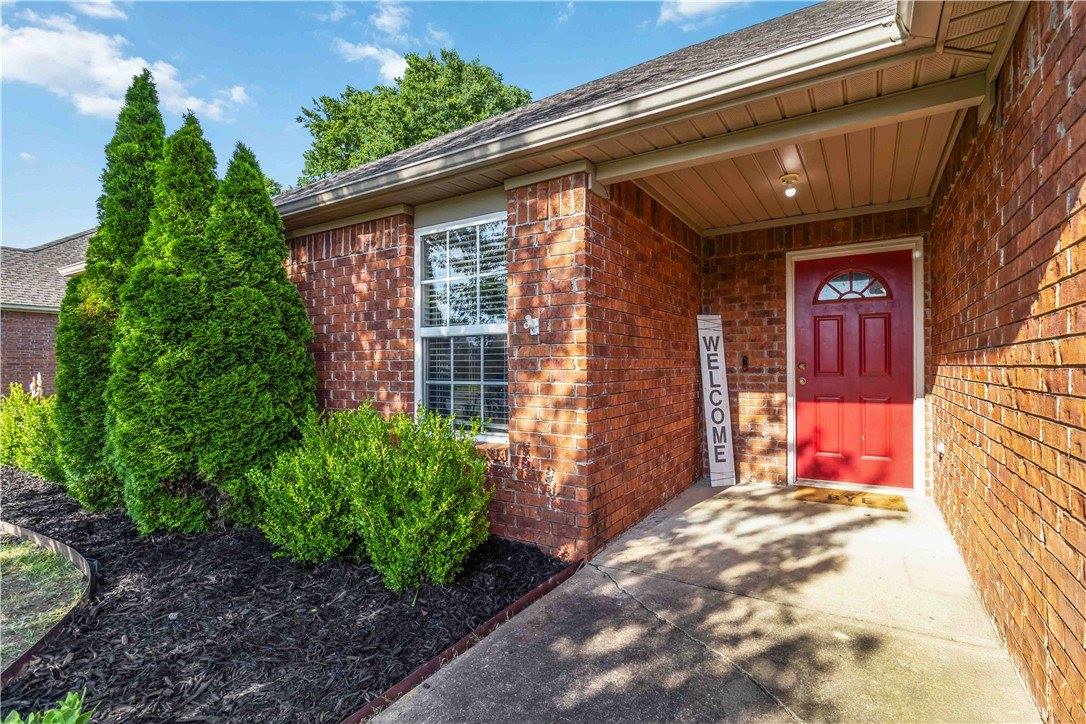 108 Oakley Street, Pea Ridge, AR 72751