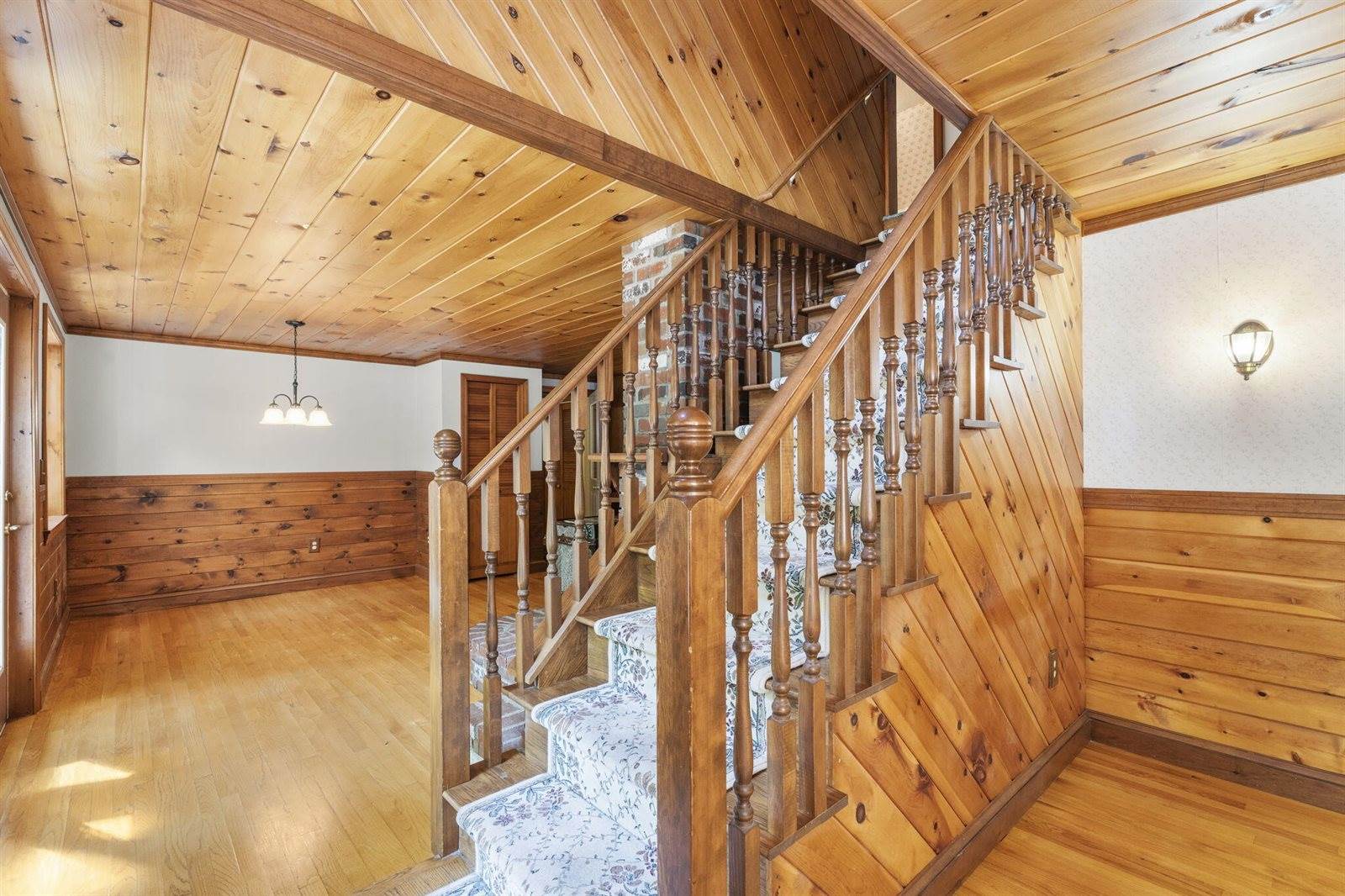 121 Eaton Ridge Drive, Holden, ME 04429