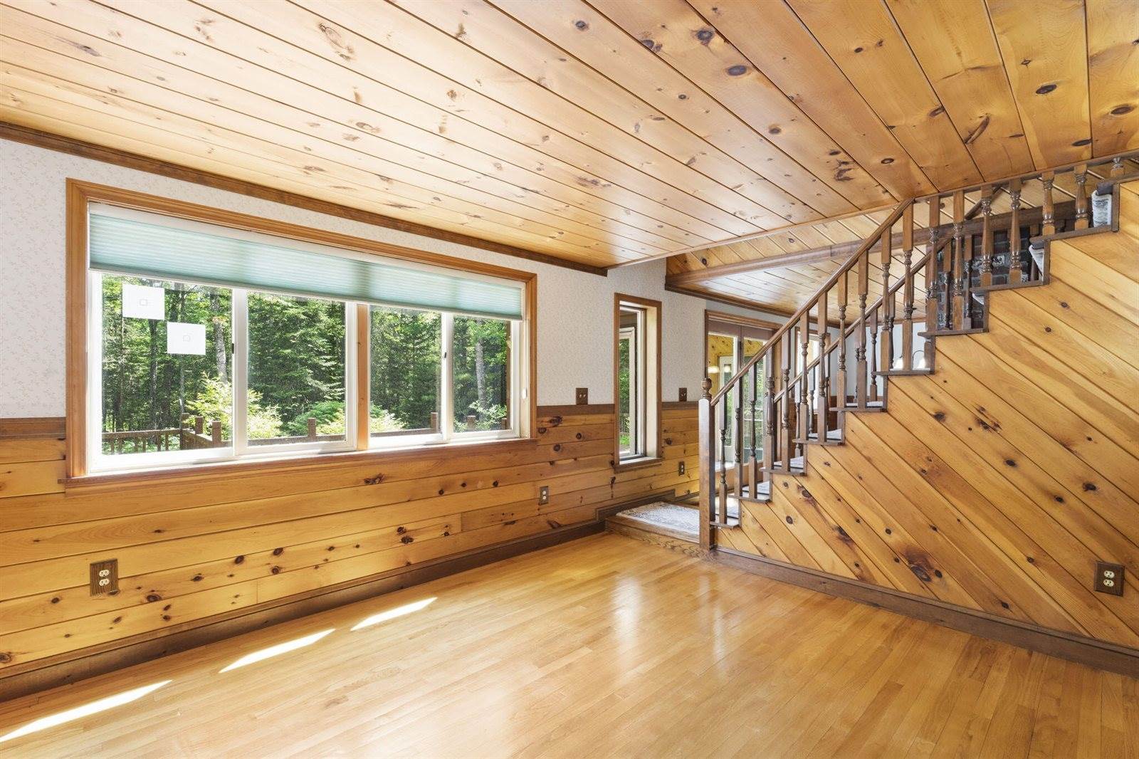 121 Eaton Ridge Drive, Holden, ME 04429