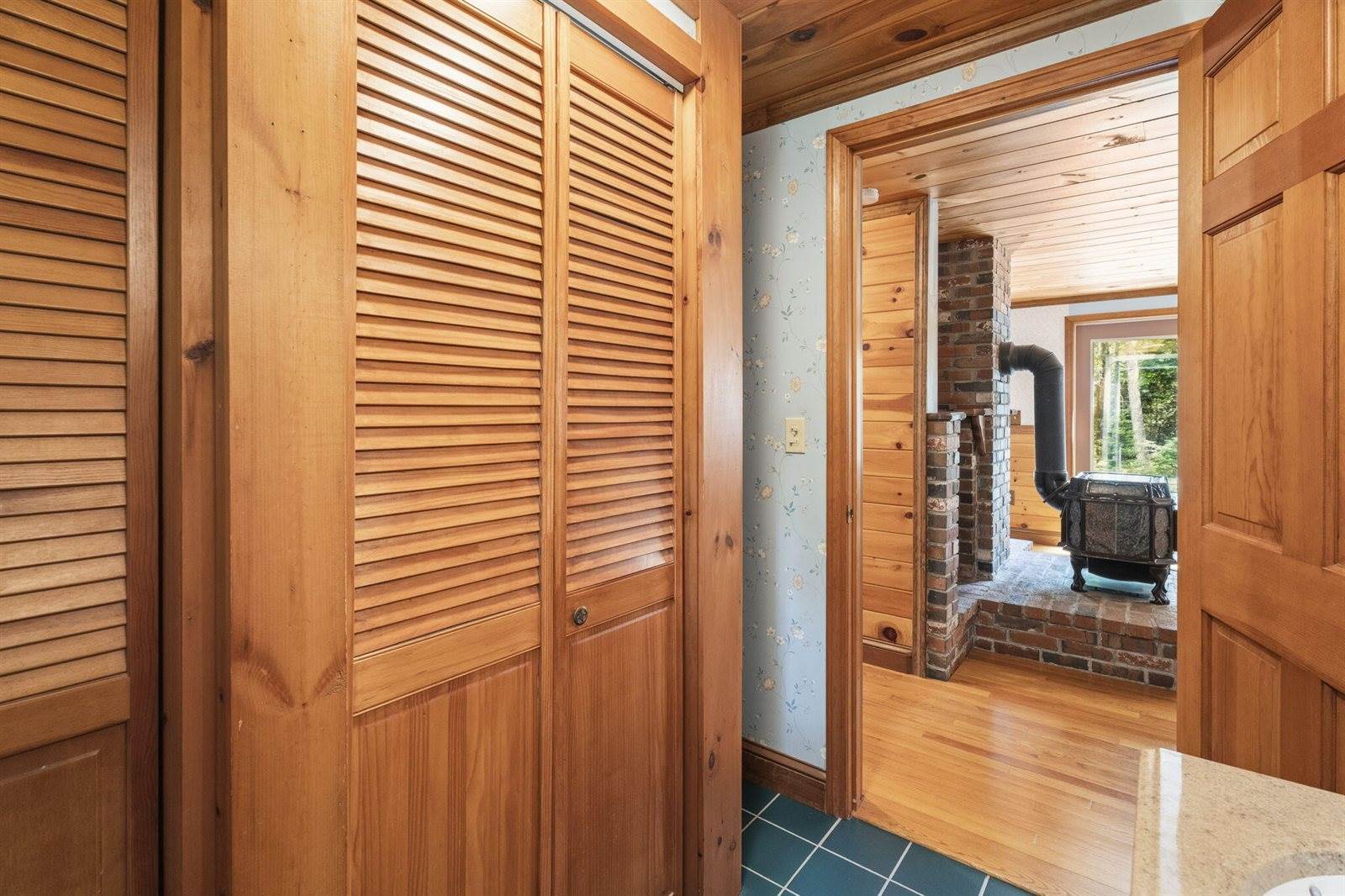 121 Eaton Ridge Drive, Holden, ME 04429